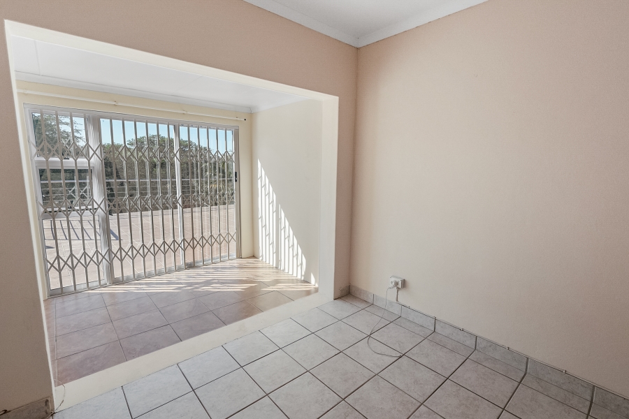 To Let 4 Bedroom Property for Rent in Gonubie Eastern Cape